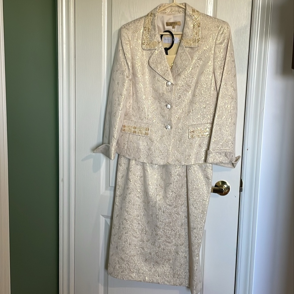 Vintage Kasper Gold/Cream Brocade Skirt Set